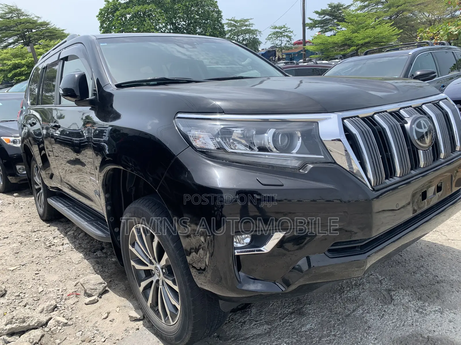 Toyota Land Cruiser Prado 2023 Black