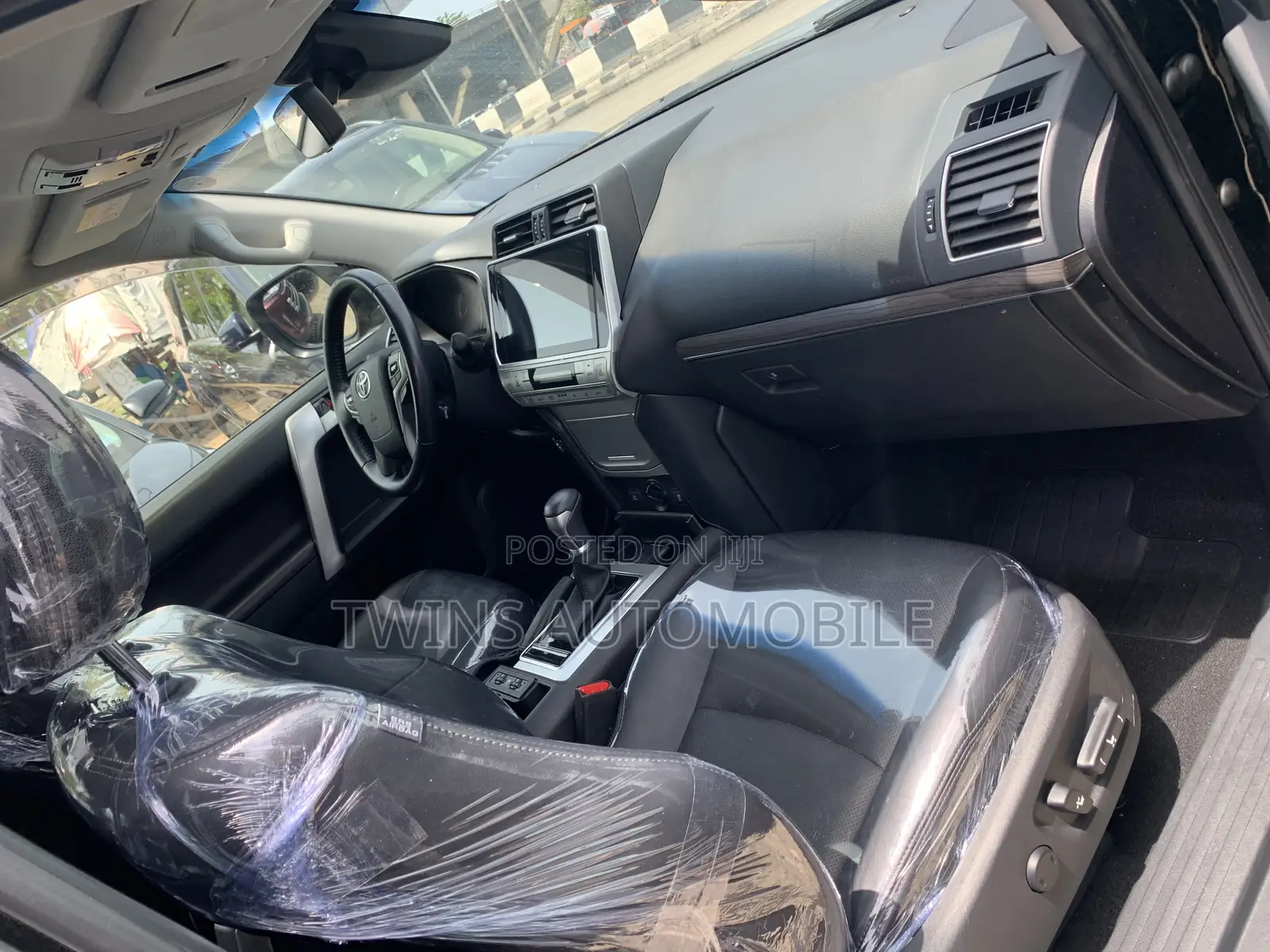 Toyota Land Cruiser Prado 2023 Black