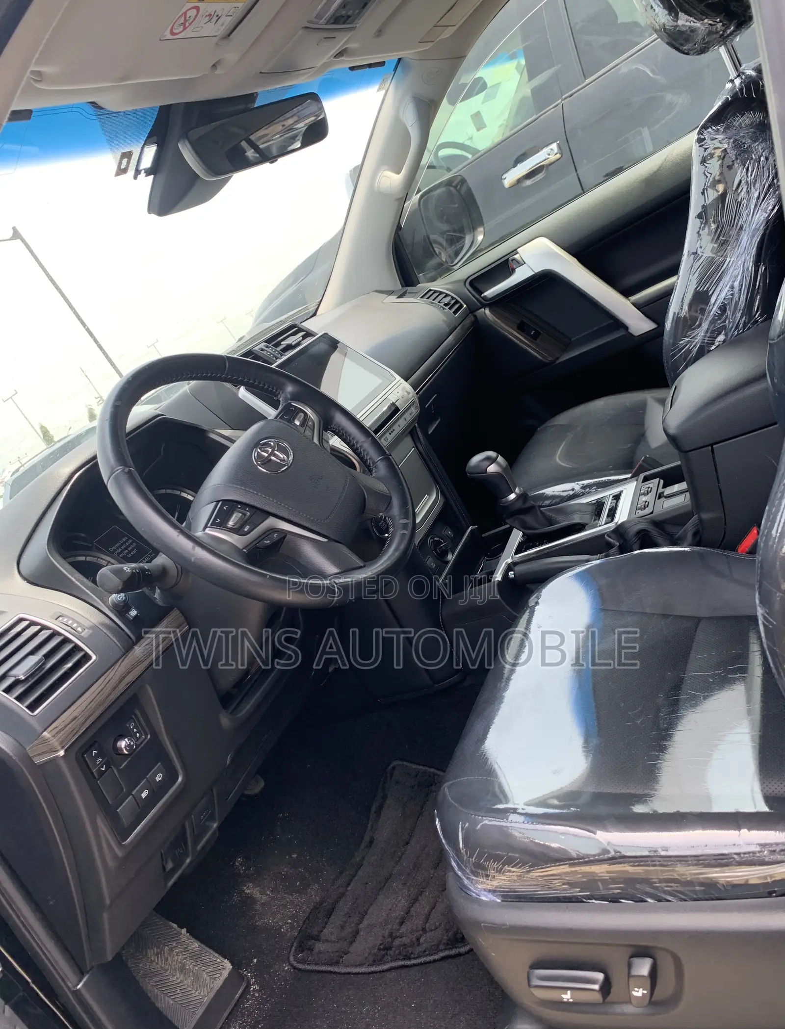 Toyota Land Cruiser Prado 2023 Black