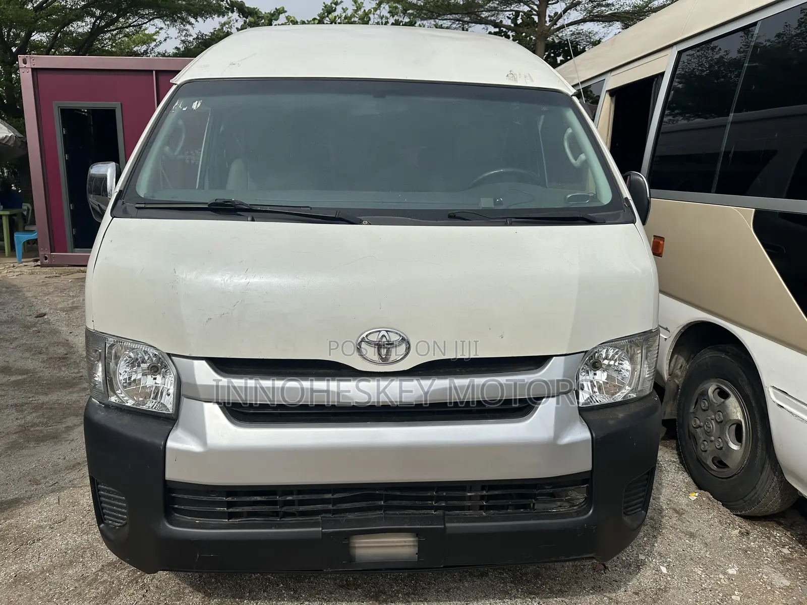 Toyota HiAce 2018 White