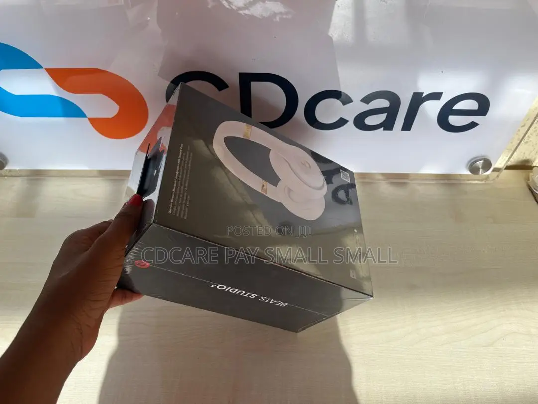 Pay Small Small Apple Beat Studio3 Headphone On Cdcare.App