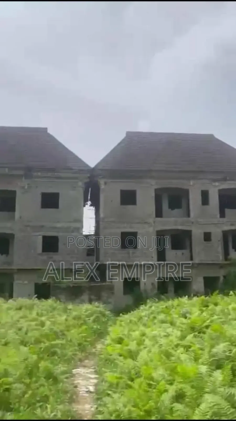 Block of Flat Built on 2 Plot of Land for Sale