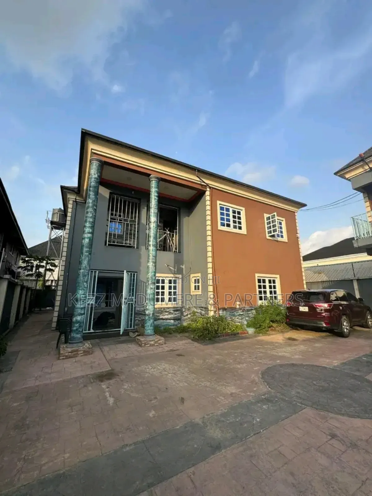 6bdrm Duplex in Gated Estate Nta for sale