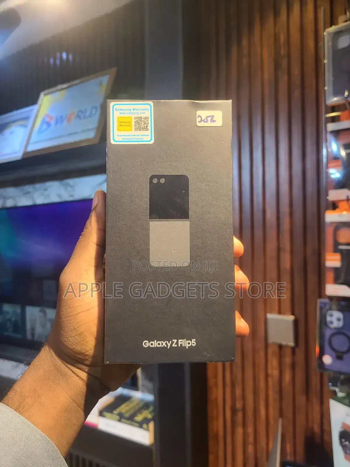 New Samsung Galaxy Z Flip5 256 GB Black