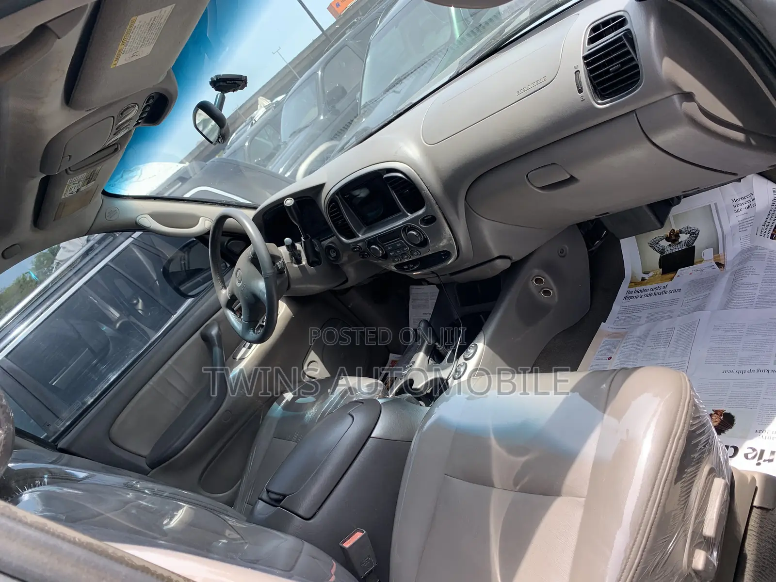 Toyota Sequoia Limited 4dr SUV 4WD (4.7L 8cyl 4A) 2004 Silver