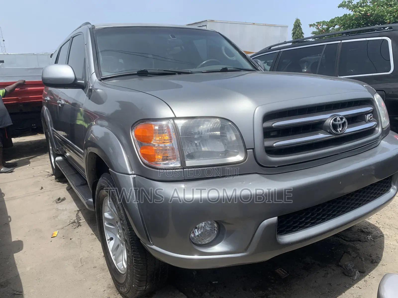 Toyota Sequoia Limited 4dr SUV 4WD (4.7L 8cyl 4A) 2004 Silver