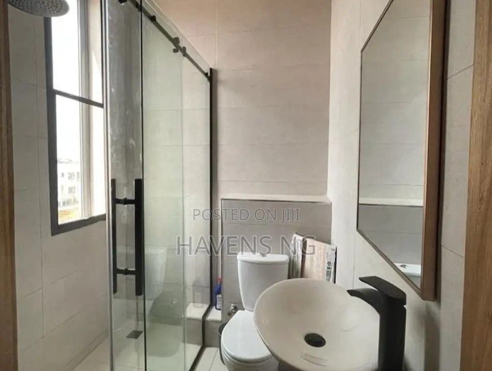 Luxury and Spacious Studio Apartment Available