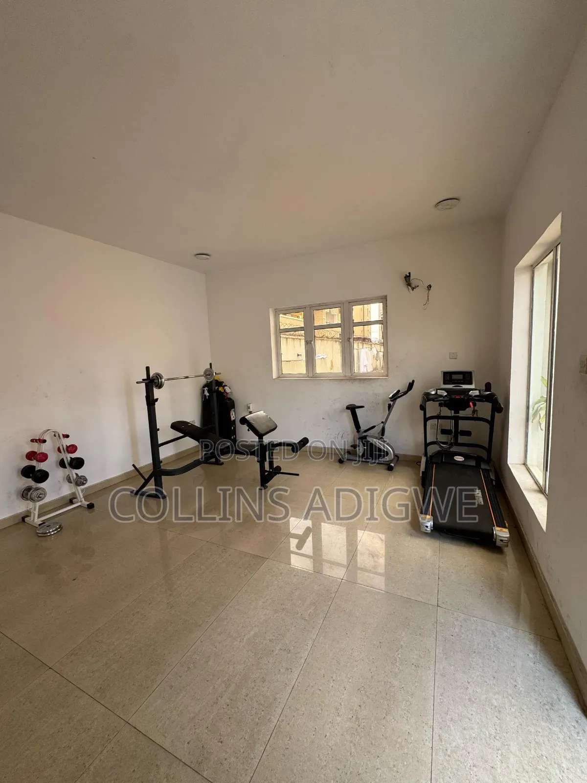 3bdrm Apartment in Lekki Phase 1 for rent