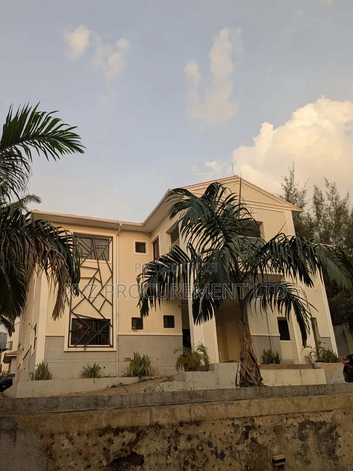 10bdrm Duplex in Asokoro for sale