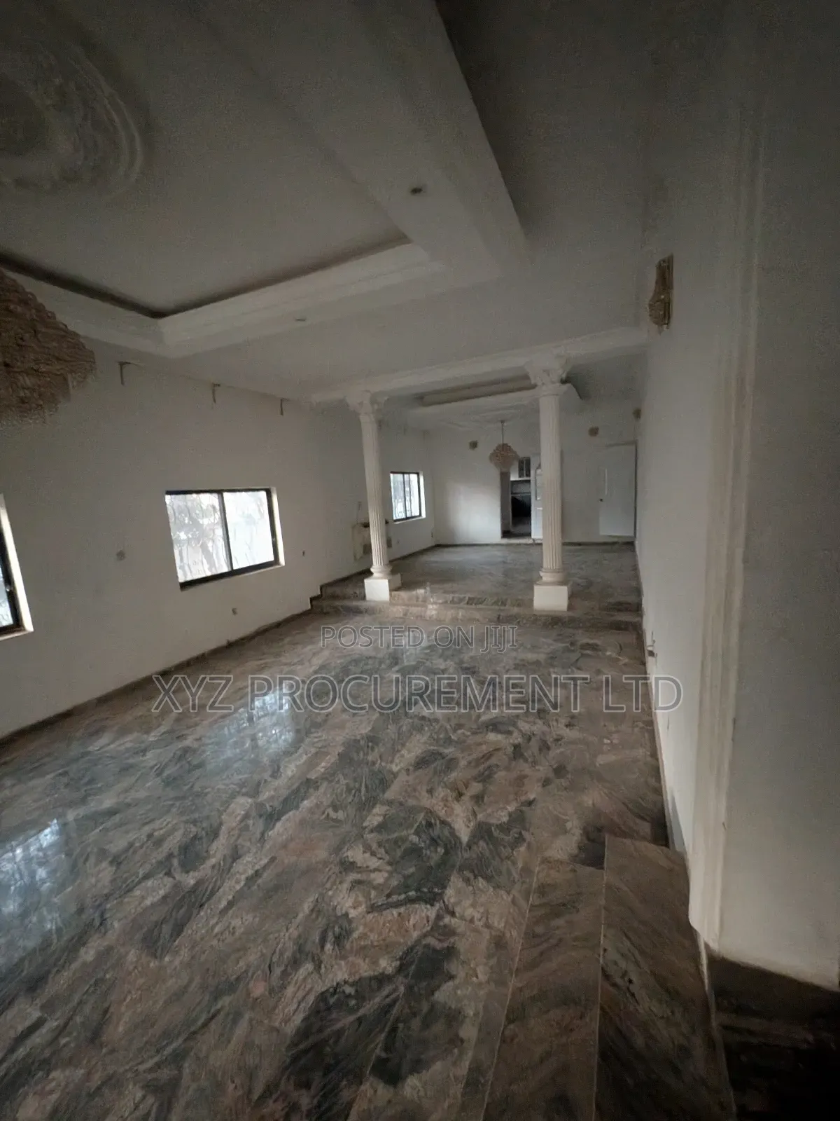 10bdrm Mansion in Asokoro for sale