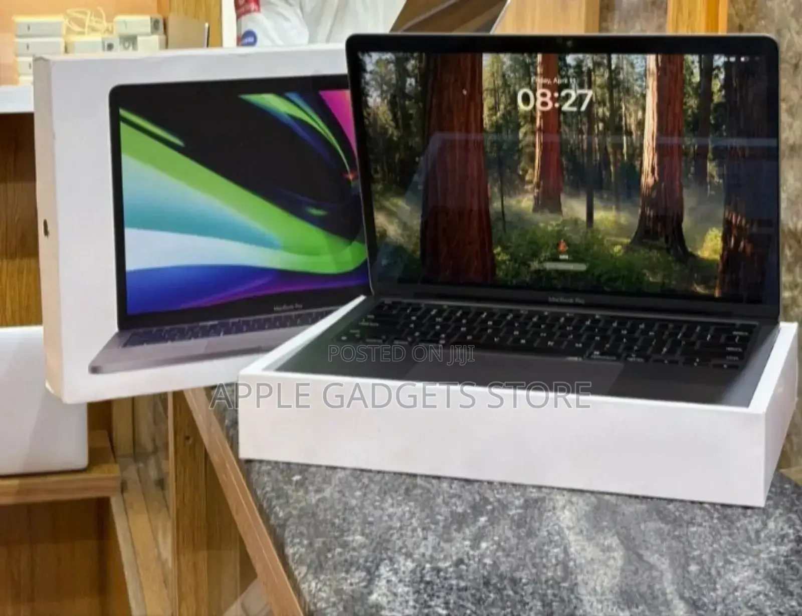 New Laptop Apple MacBook Pro 2022 M2 256GB Intel Core i9 SSD 256GB