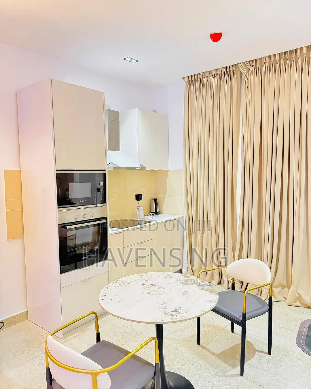 Luxury 1-Bedroom Waterfront Apartment
