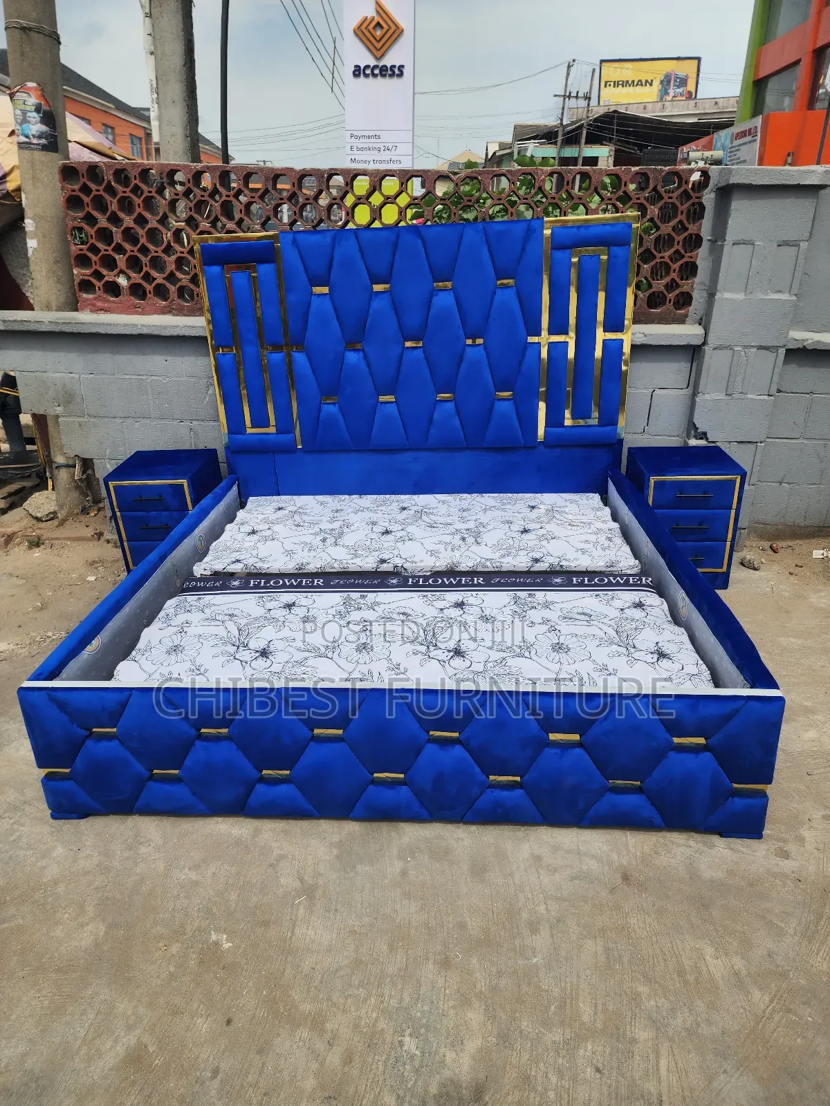 Standard Bed With Two Side Drawers