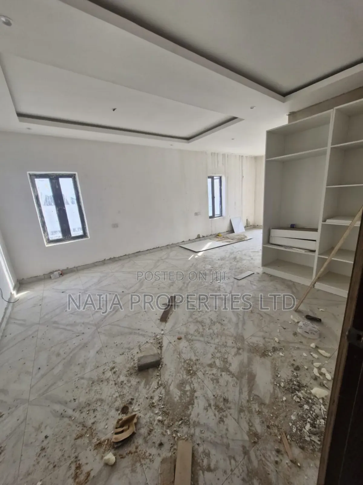 3bdrm Penthouse in Ikota Villa, Lekki for sale