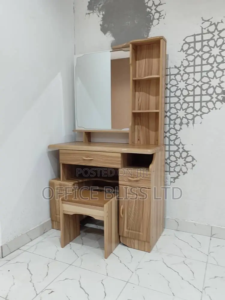 Queens Wooden Dressing Mirror ,Drawers Storage