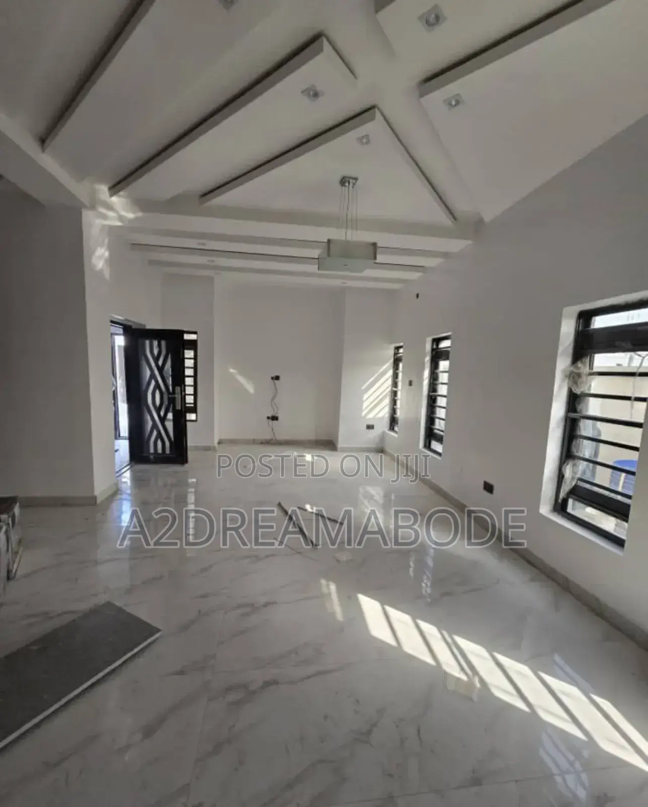 5bdrm Duplex in Omole Phase 2 for rent