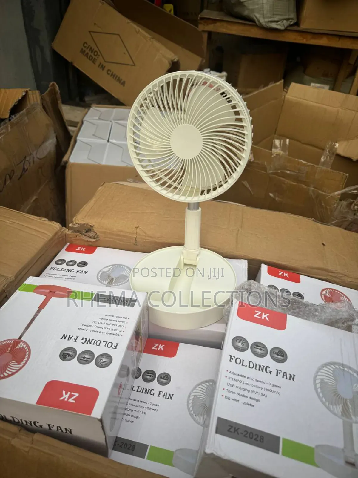 Rechargeable Tabletop Fan-Telescopic Folding Fan