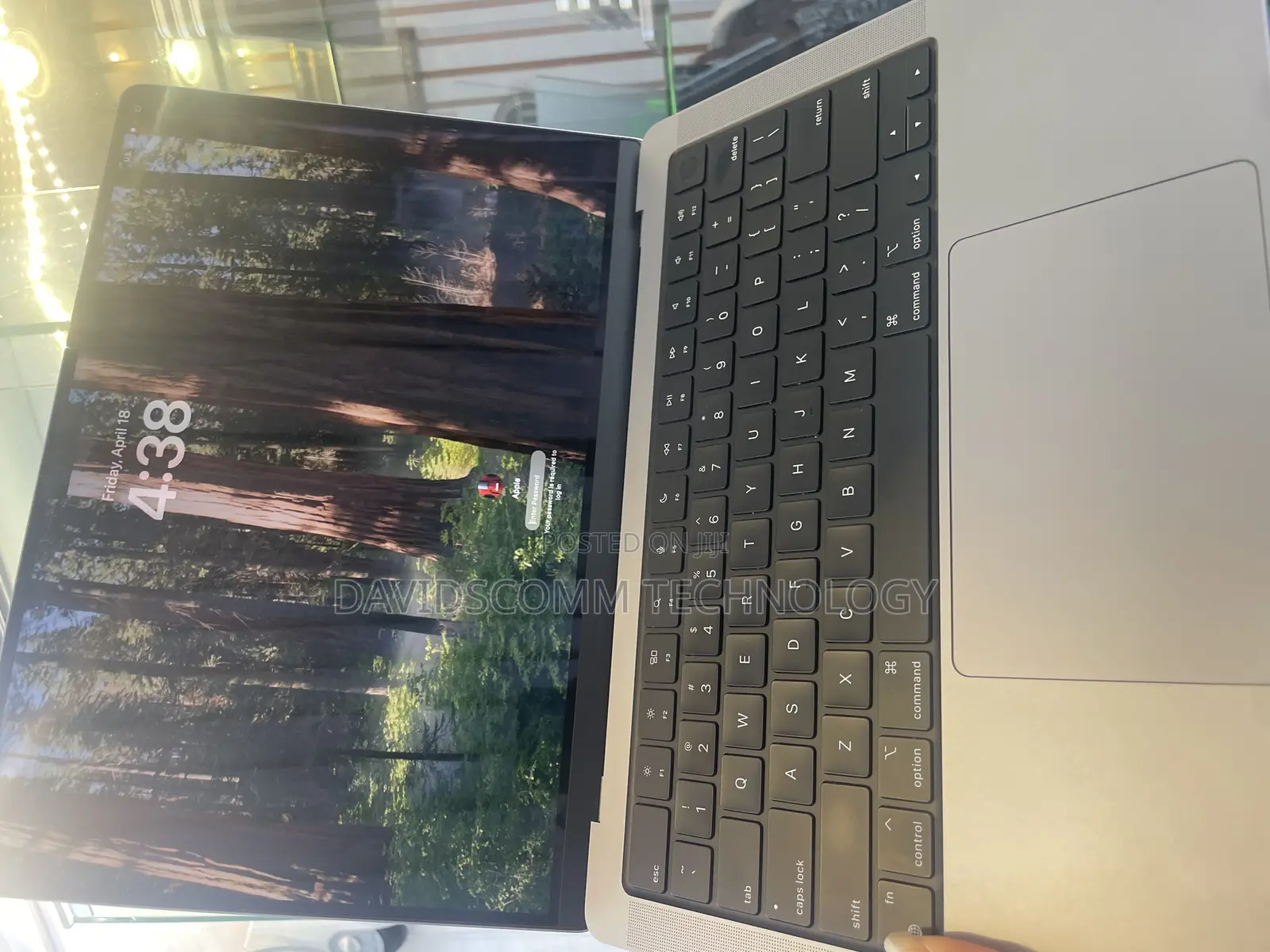 Laptop Apple MacBook Pro 2021 M1 32GB Apple M1 Pro SSD 1T