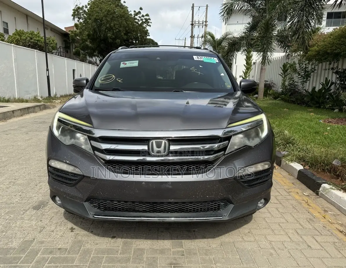 Honda Pilot Touring 4dr SUV 4WD (3.5L 6cyl 9A) 2016 Gray