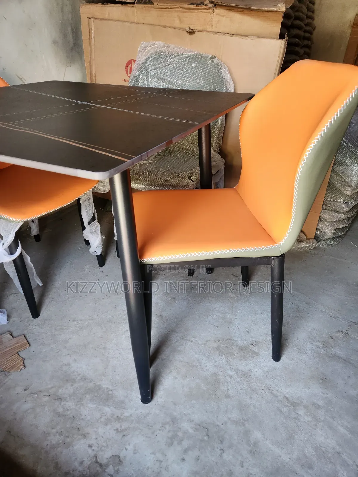 Marble Dining Table With 4 Chairs.