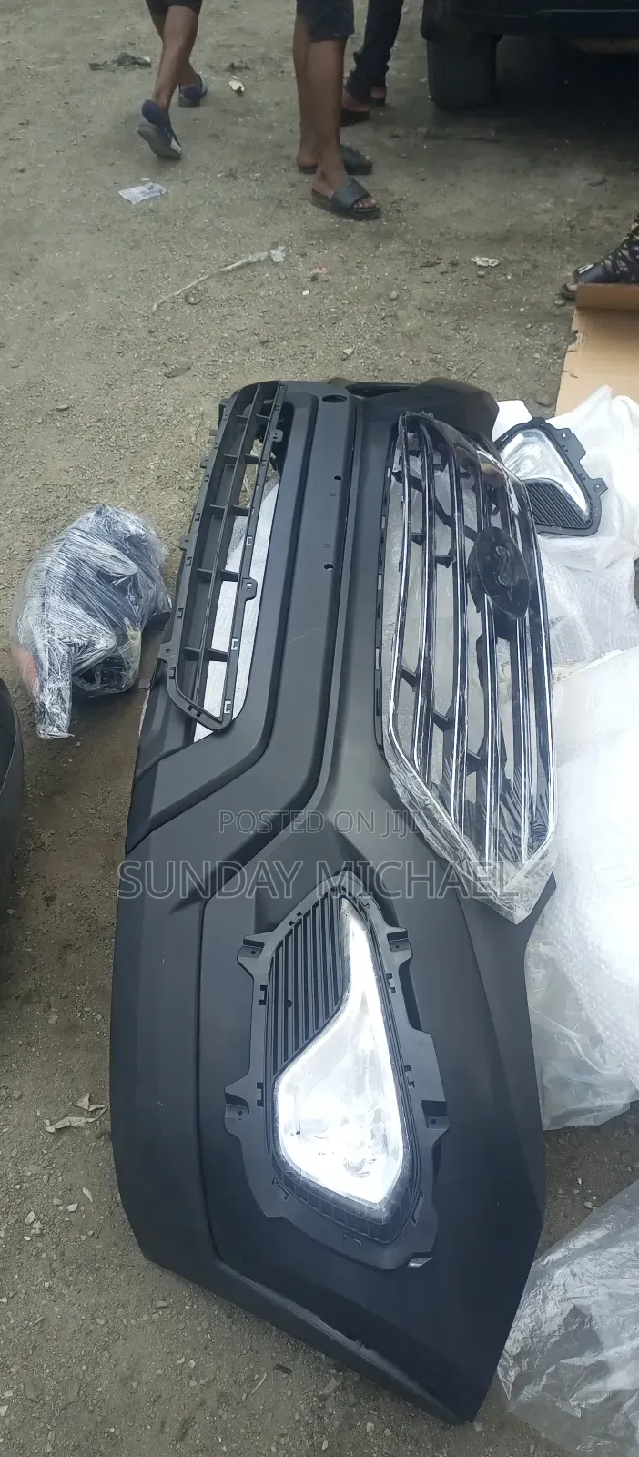 Complete Bumper for Hyundai Santa Fe Grand 2014