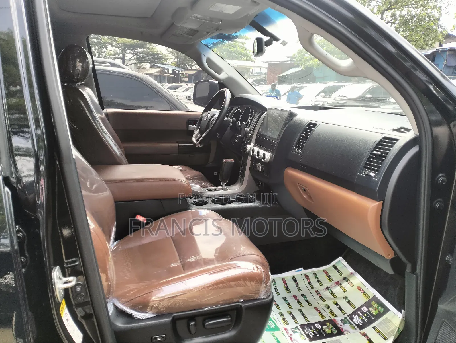Toyota Sequoia Platinum 4dr SUV 4WD (5.7L 8cyl 6A) 2016 Black