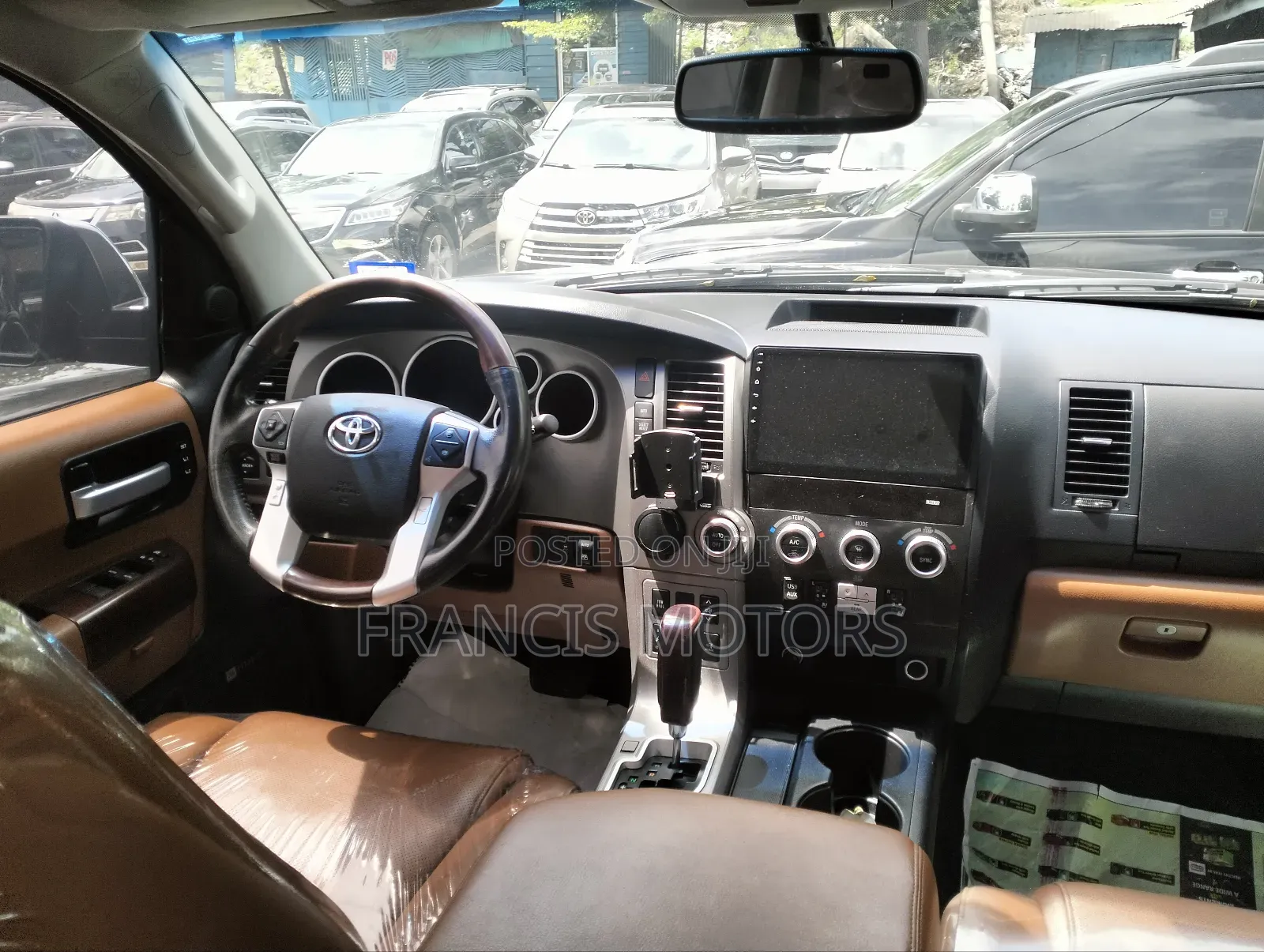Toyota Sequoia Platinum 4dr SUV 4WD (5.7L 8cyl 6A) 2016 Black