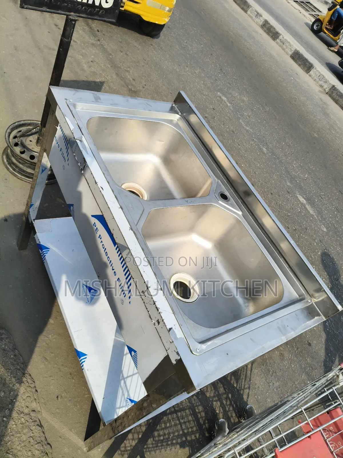 Double Bowl Commercial Washing Sink With Undershelves