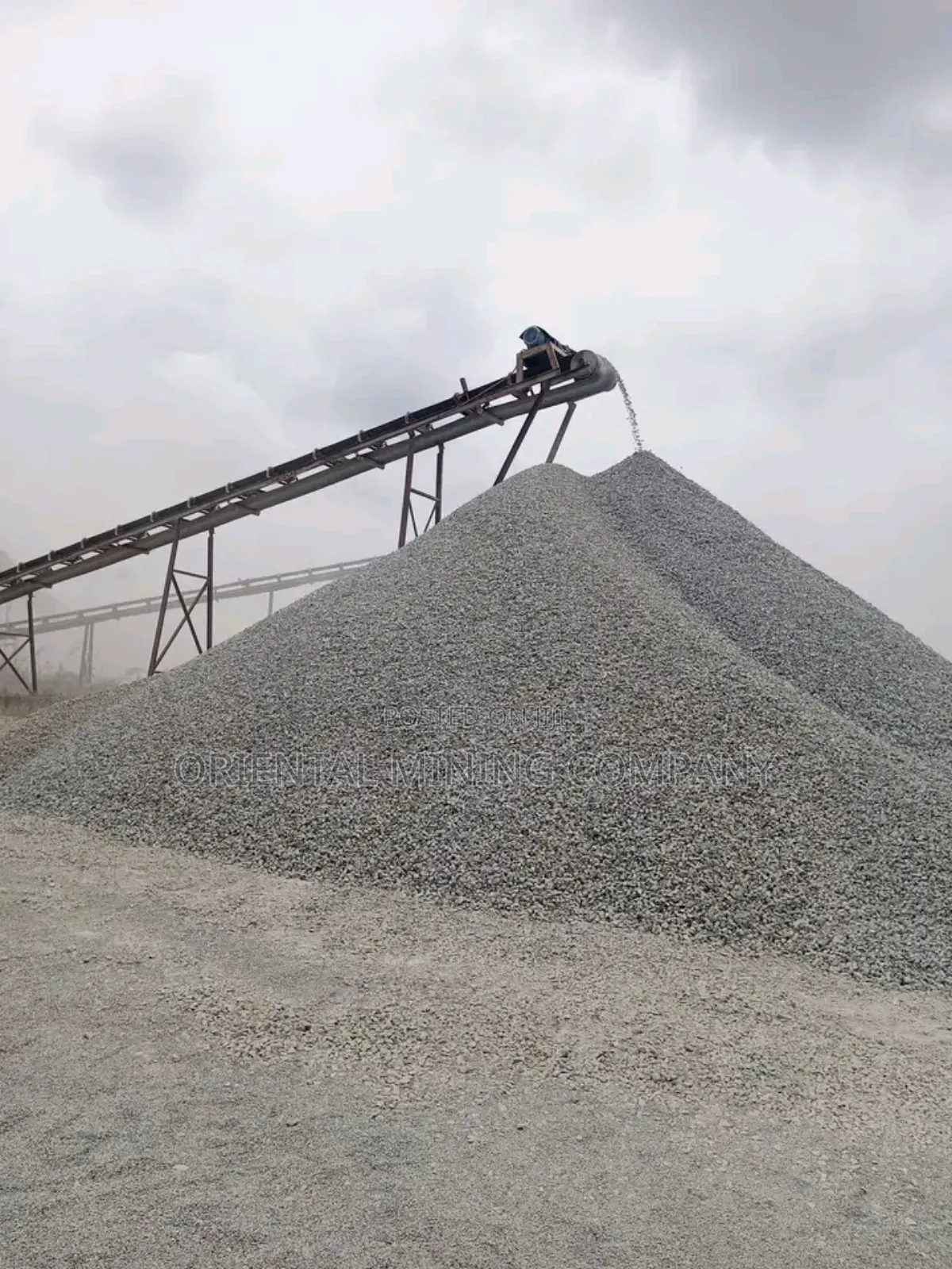 Premium Iron Chippings Granite (Machine-Crushed 3/4" and 1")