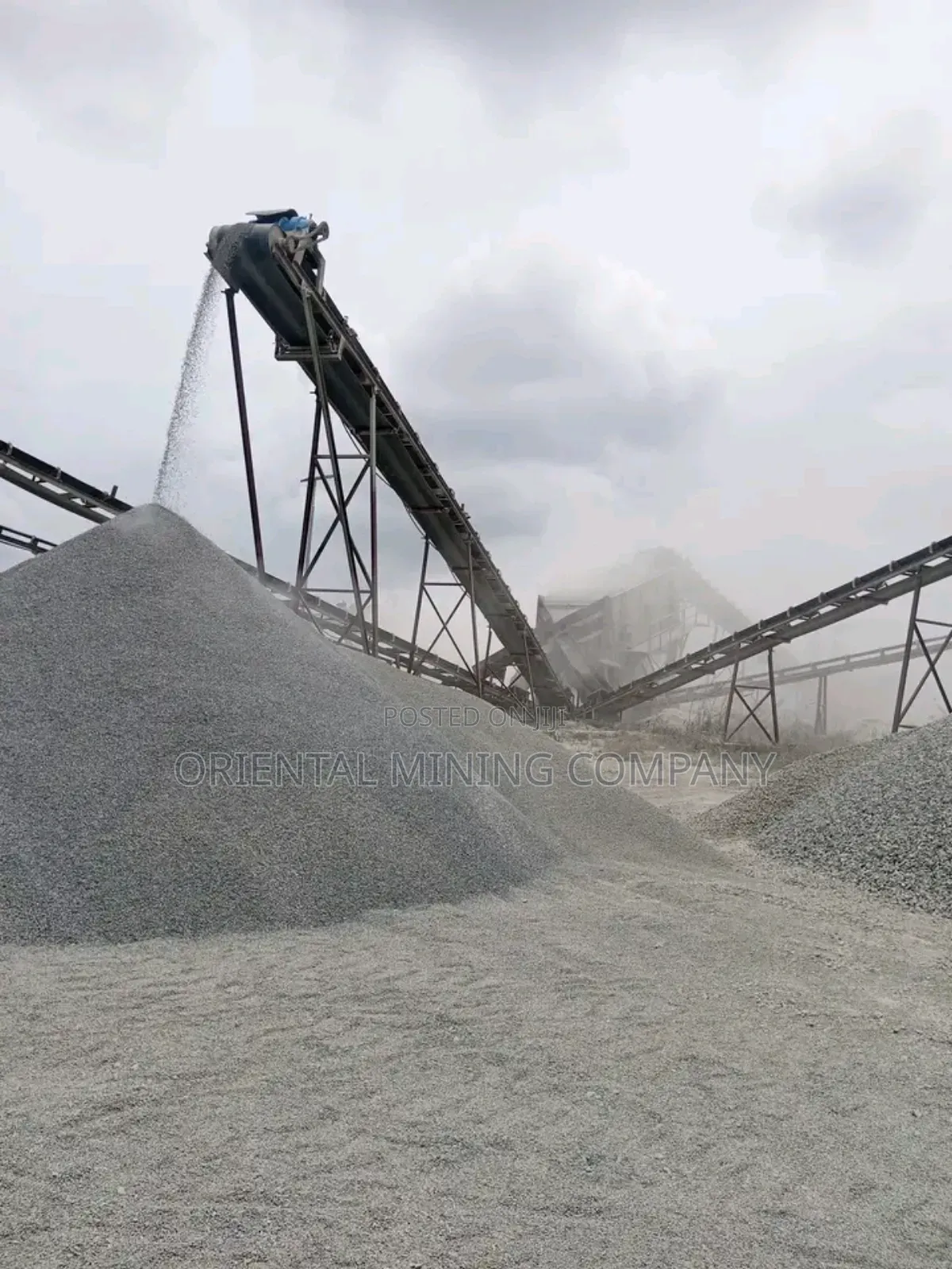 Premium Iron Chippings Granite (Machine-Crushed 3/4" and 1")