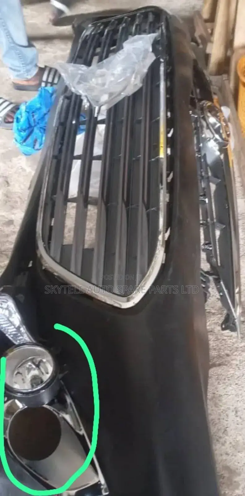 Complete Front Bumper For Toyota Avalon 2014