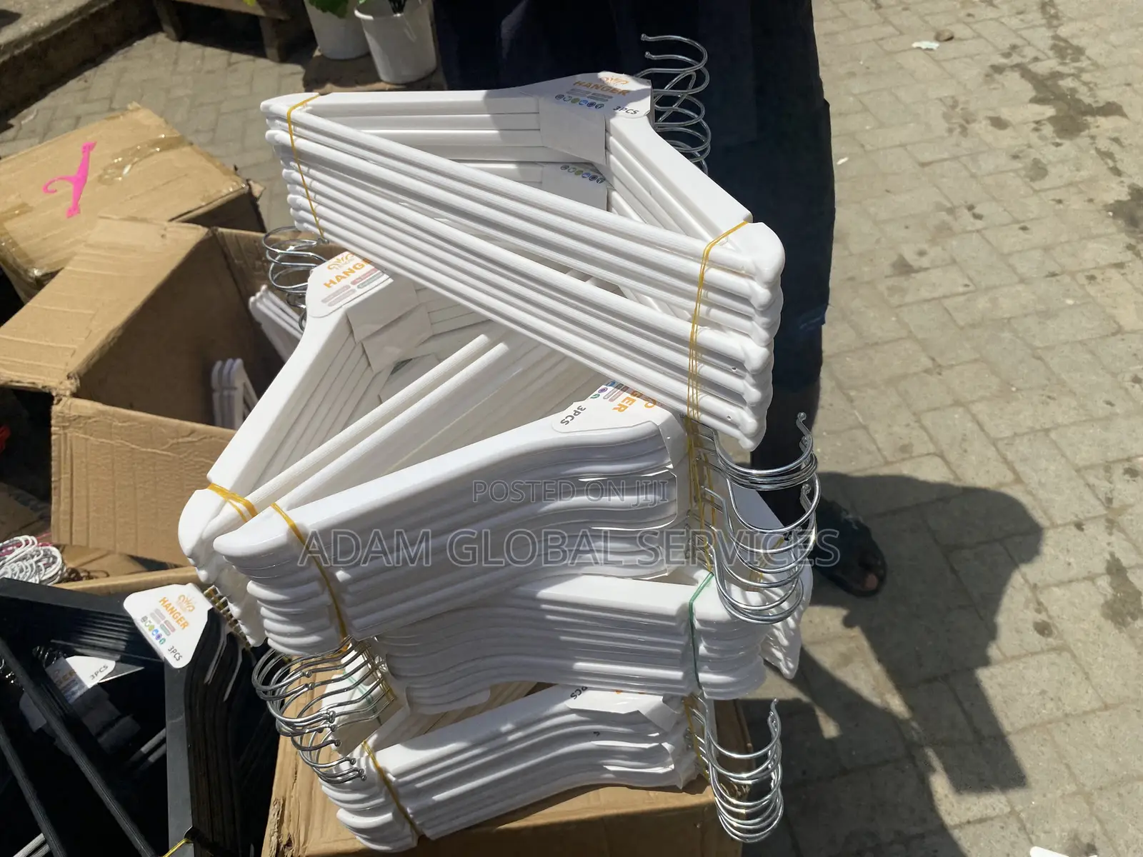 High Quality Cloth Hangers. 10pcs