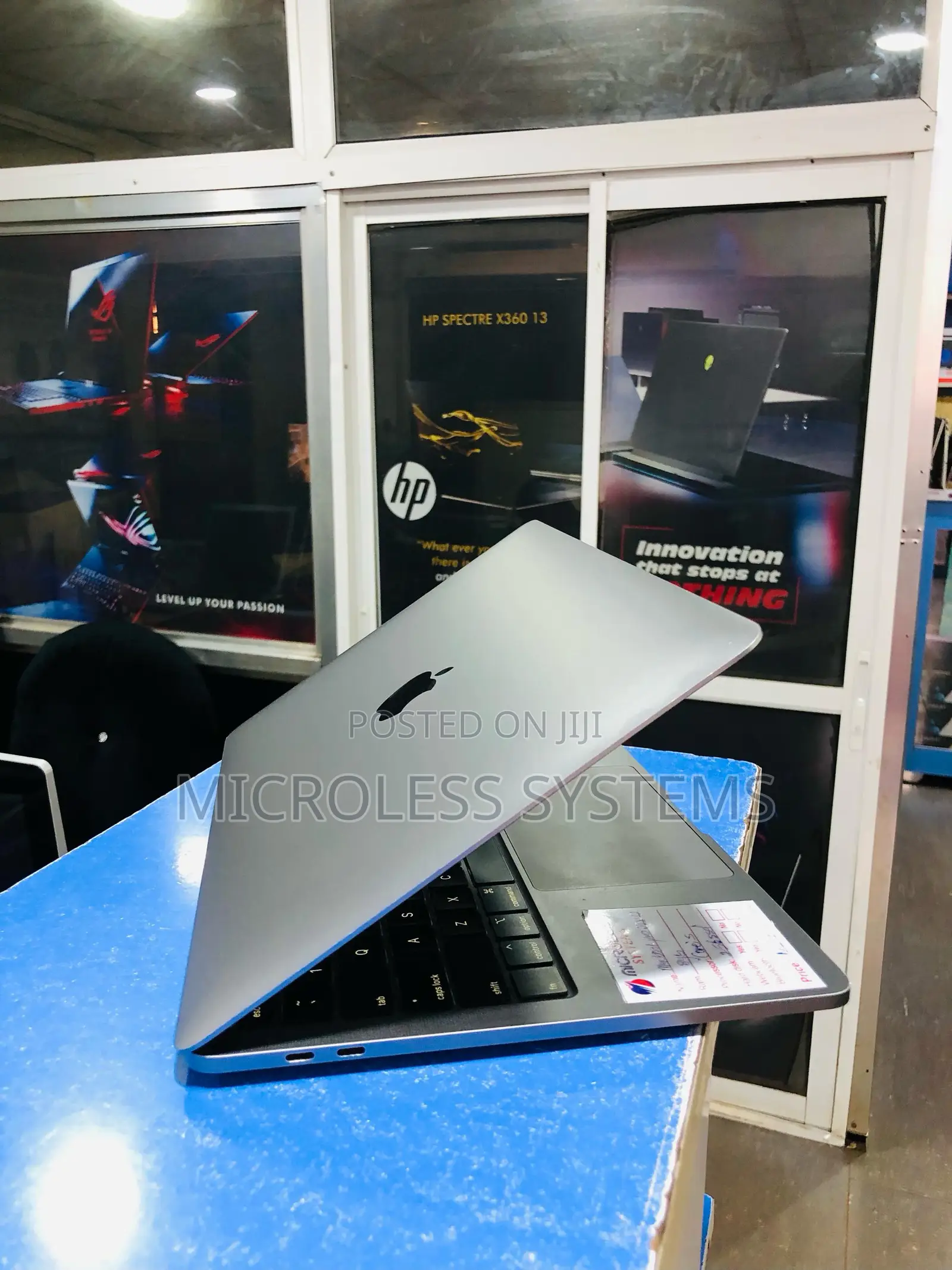 Laptop Apple MacBook Pro 2020 8GB Intel Core I5 SSD 256GB