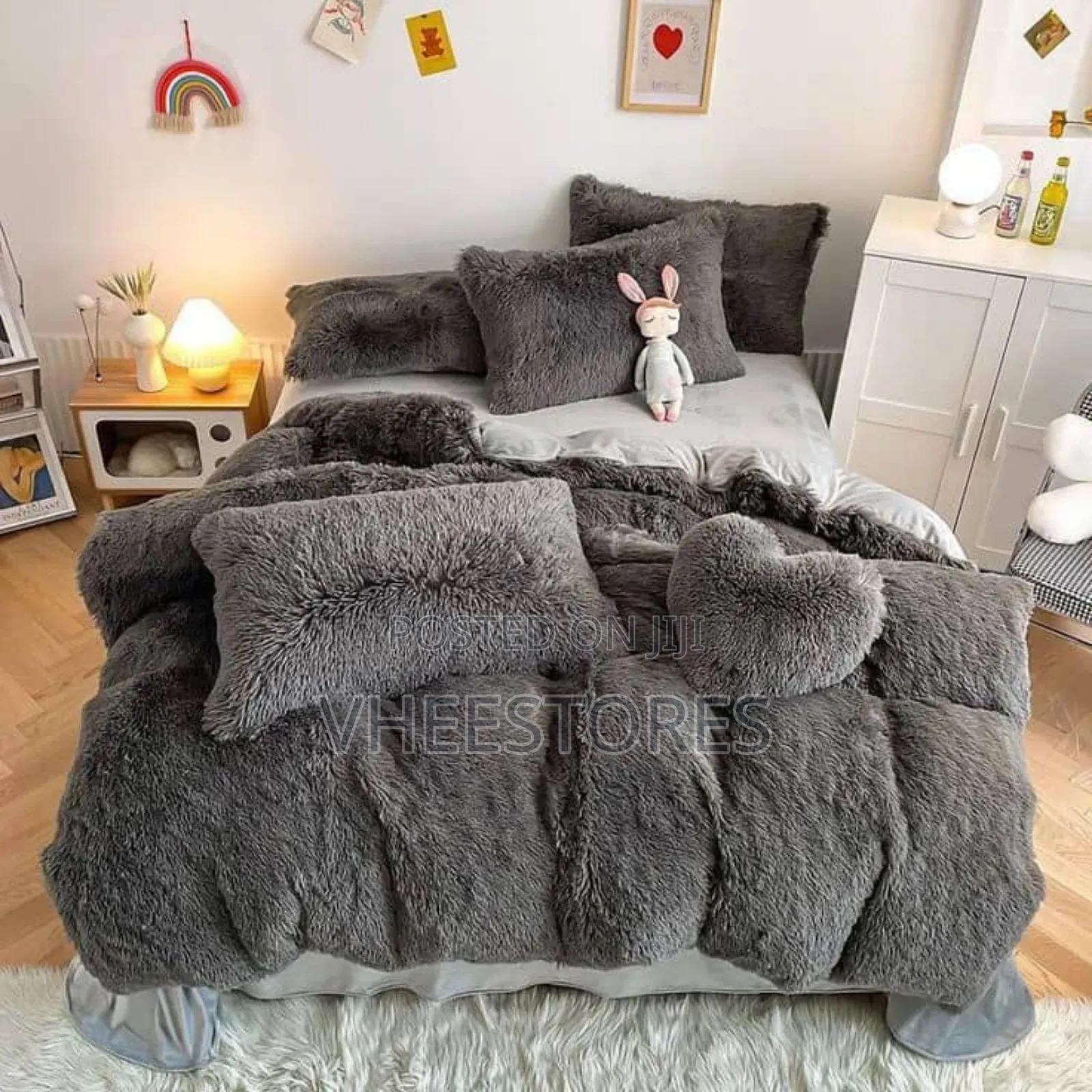 Faux Fur Comforter - Queen Size (6/6)