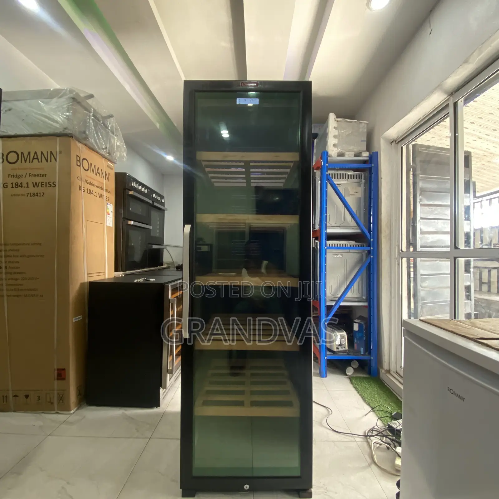 Wine Chiller 6 Feet Height