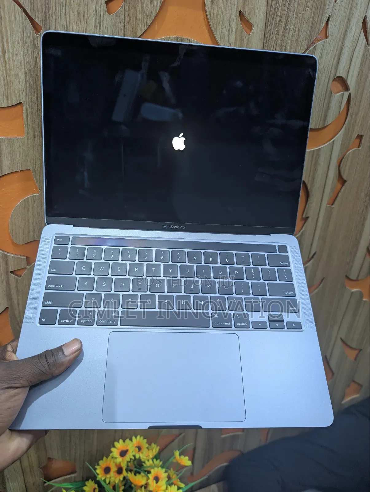 Laptop Apple MacBook Pro 2020 16GB Intel Core I7 SSD 512GB