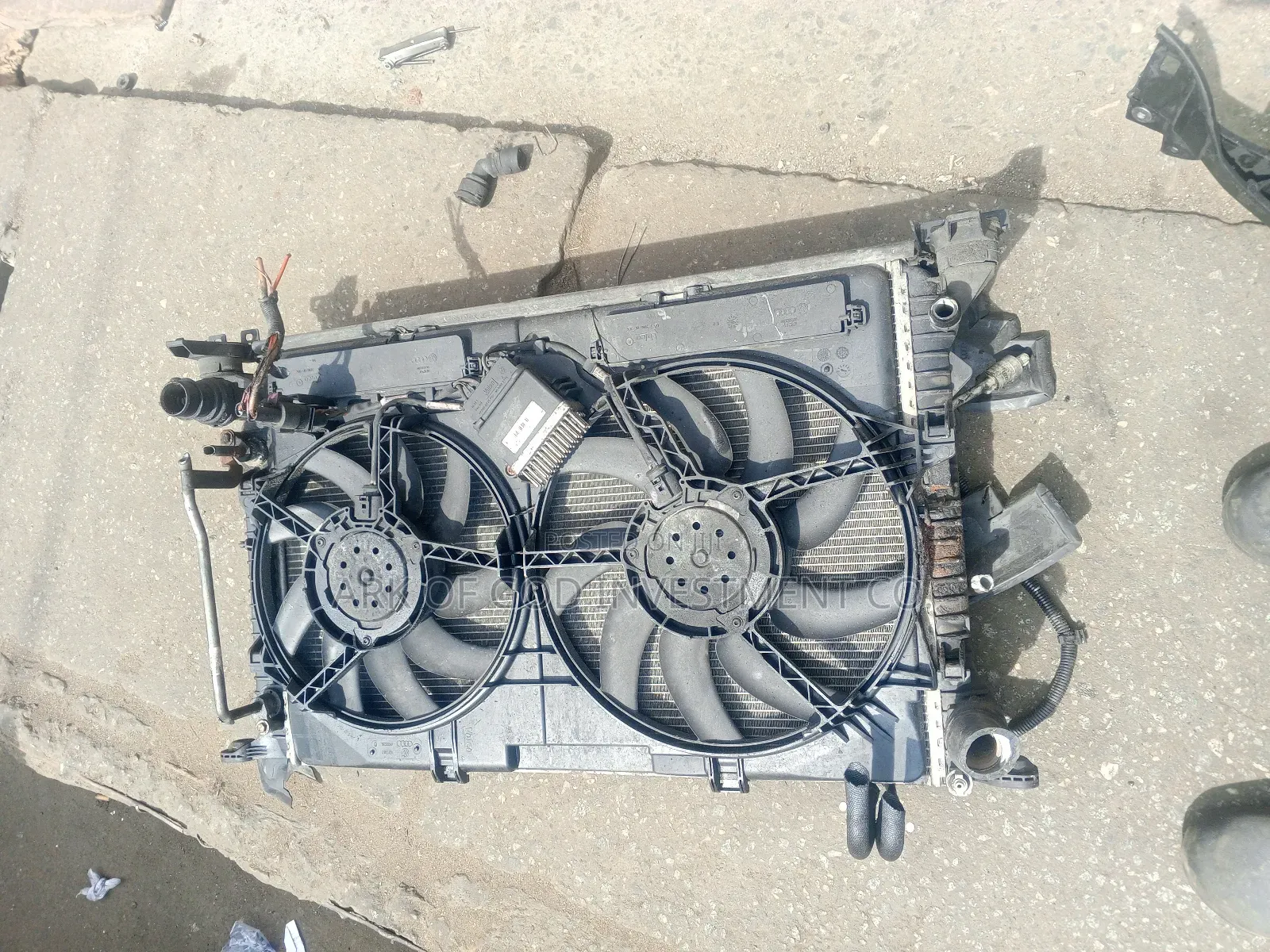 Radiator and Fan for Audi Q5 3.2 V6