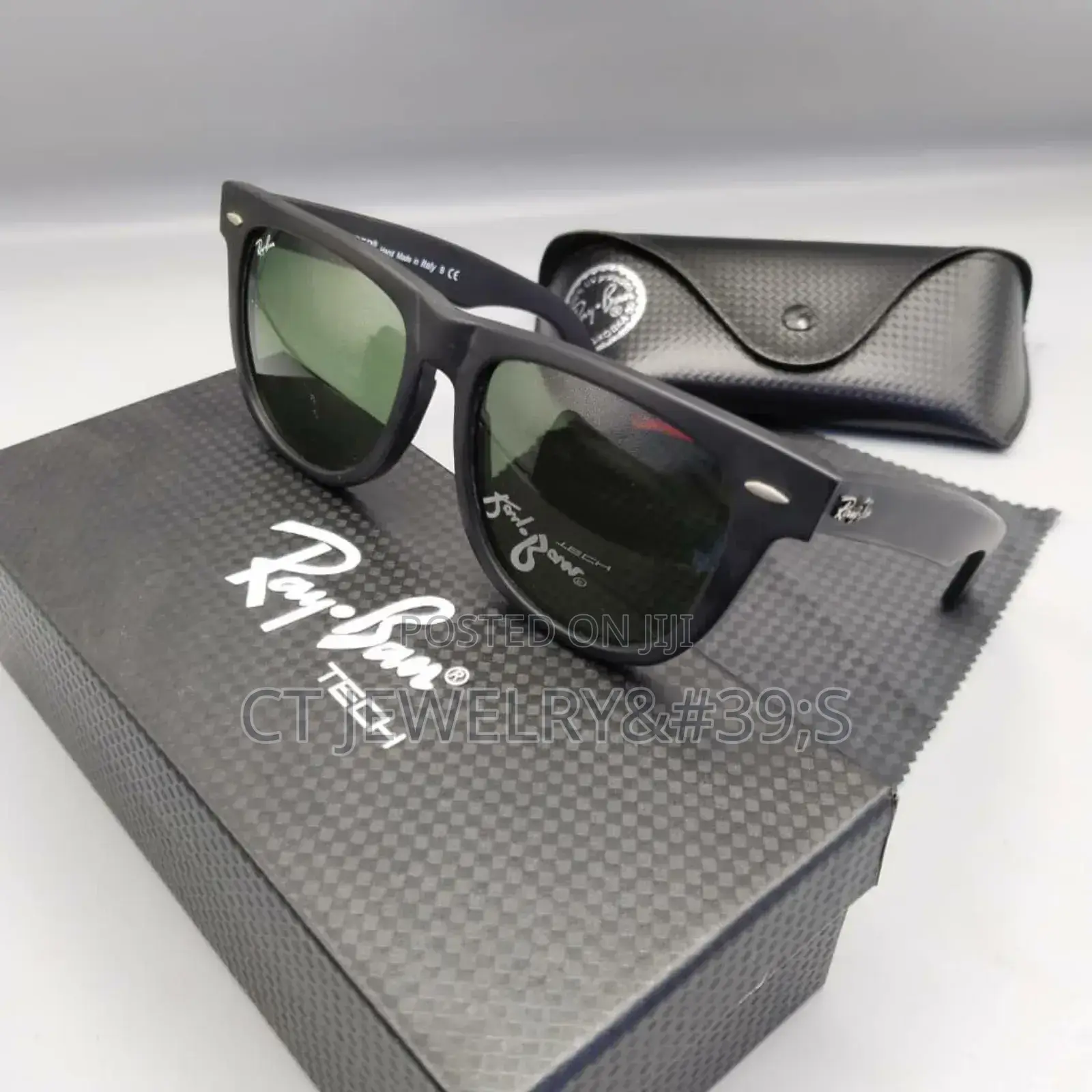 Ray Ban Wayfarer Classic Sunglasses - Matt Colour Big/Small