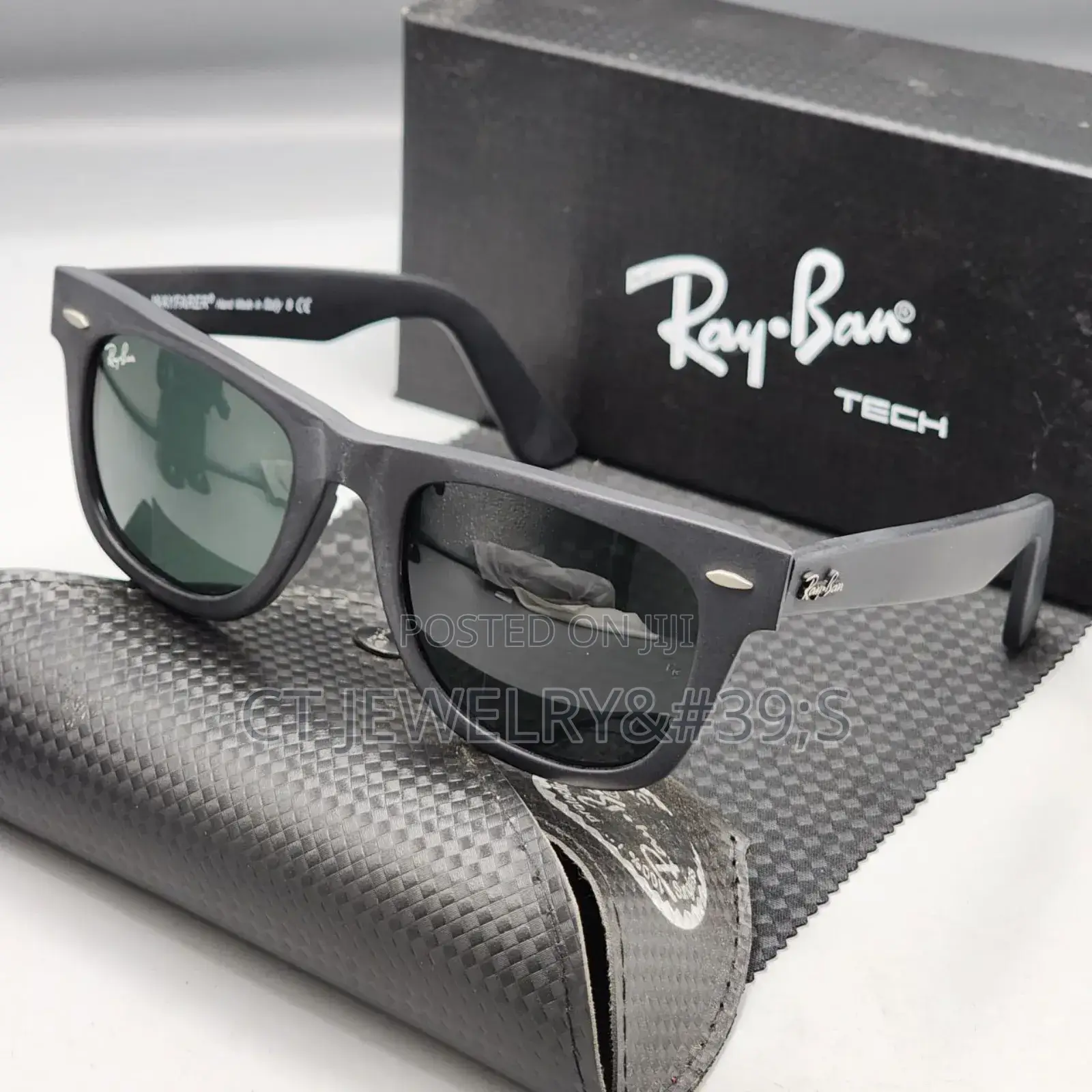 Ray Ban Wayfarer Classic Sunglasses - Matt Colour Big/Small