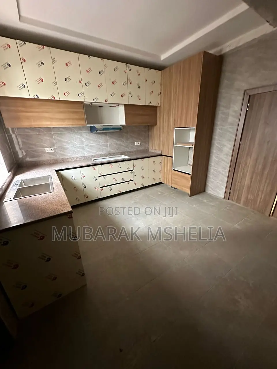 4bdrm Duplex in Gwarinpa for sale