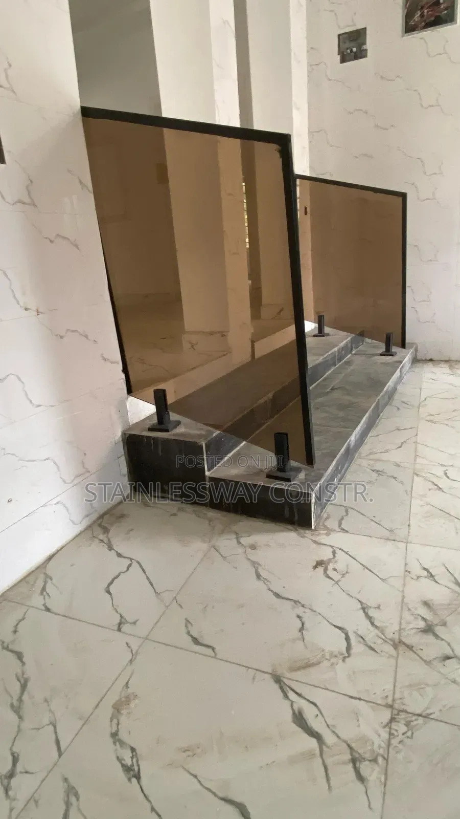 Tinted Glass Railing : Experience the Beauty of Glass Rail