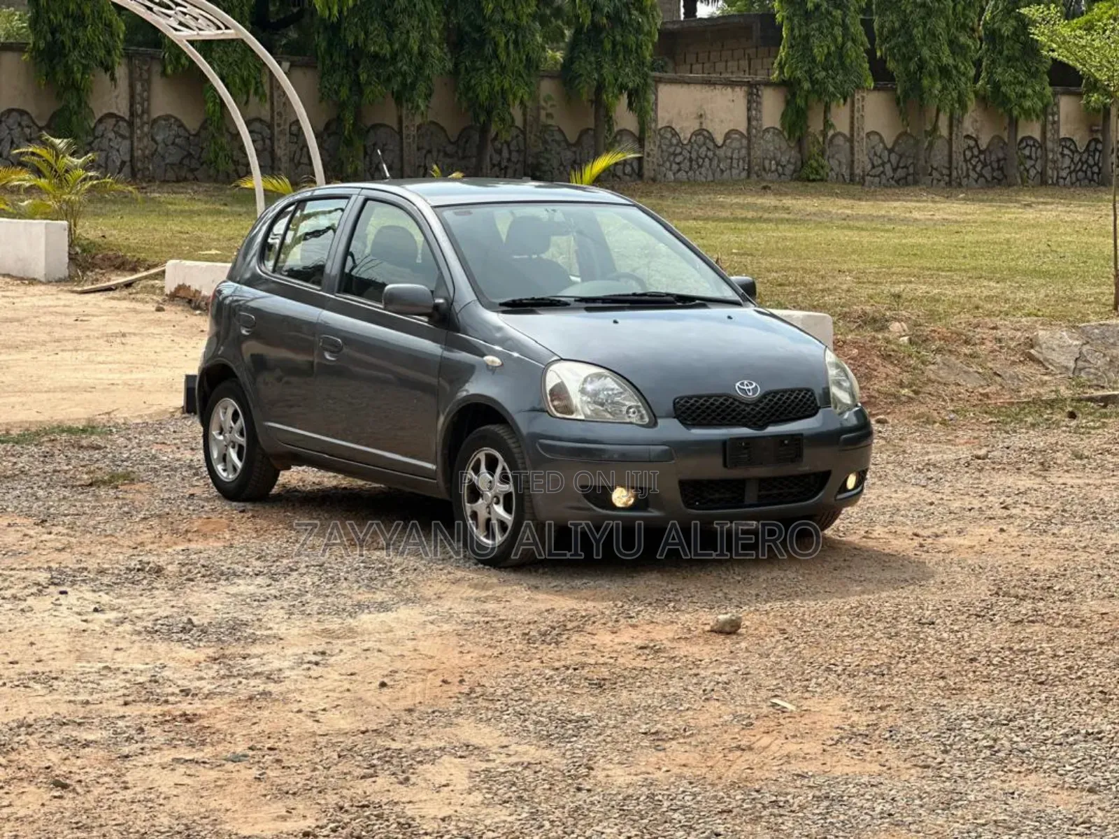 Toyota Yaris 2005 Gray