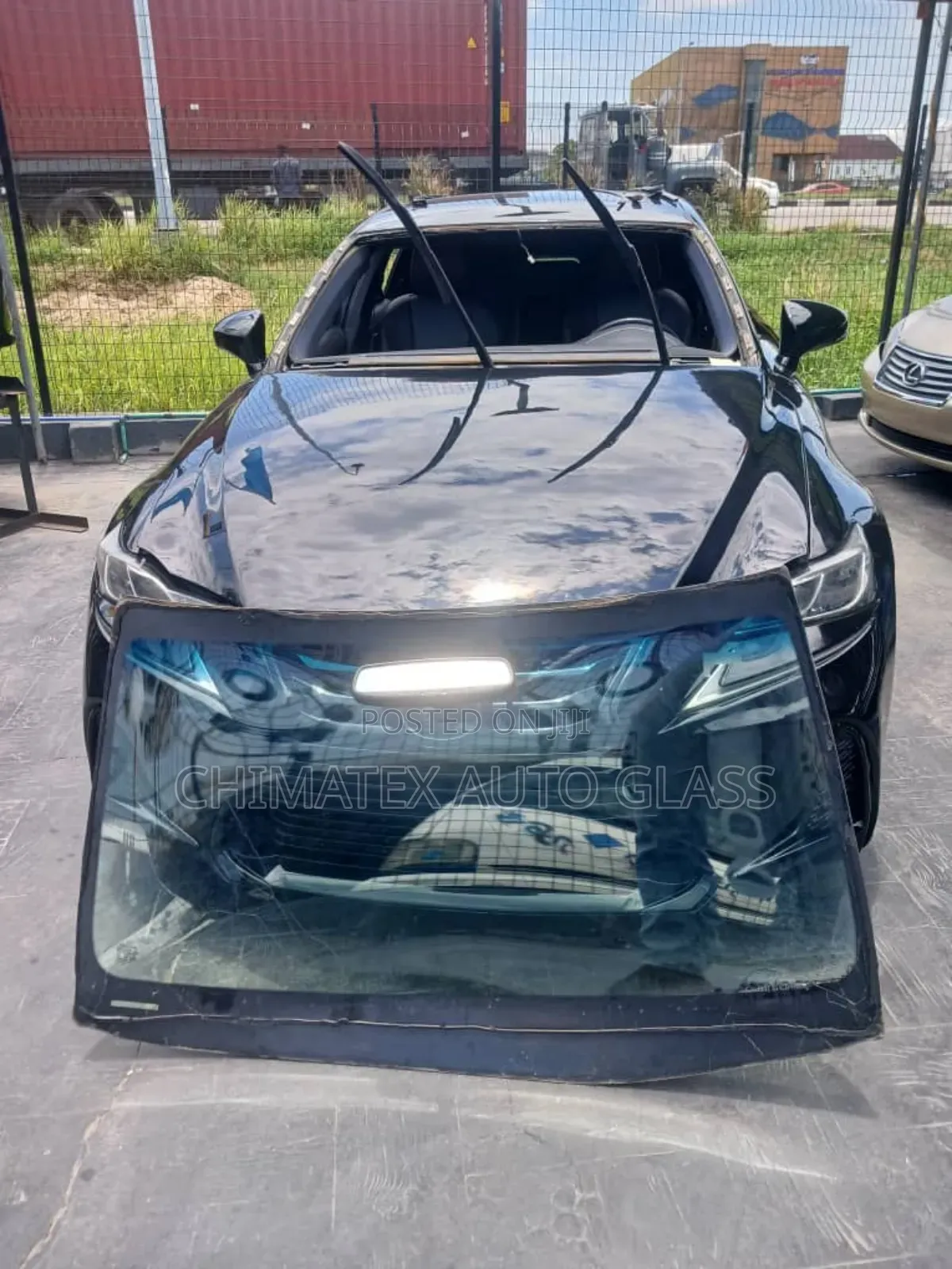 We Deliver All Models of Is250 Front and Back Windscreen