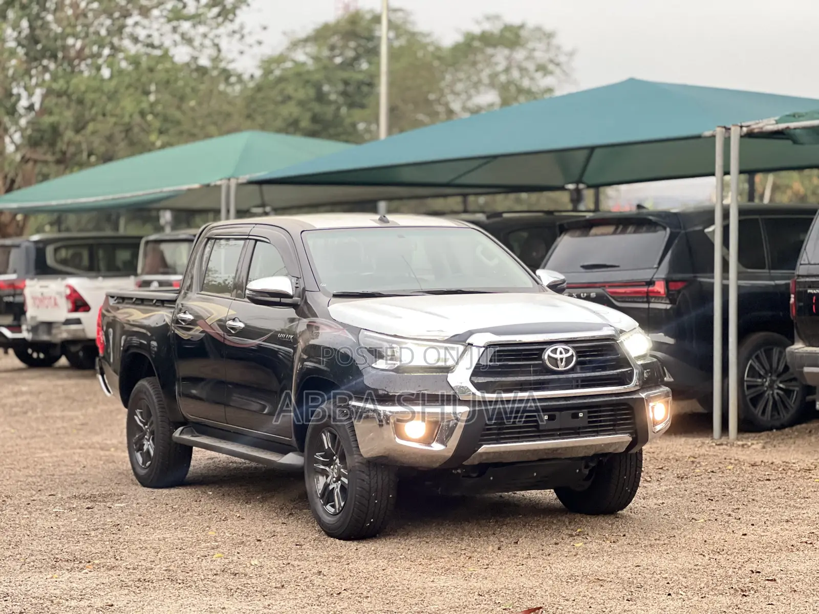 New Toyota Hilux 2025 Black