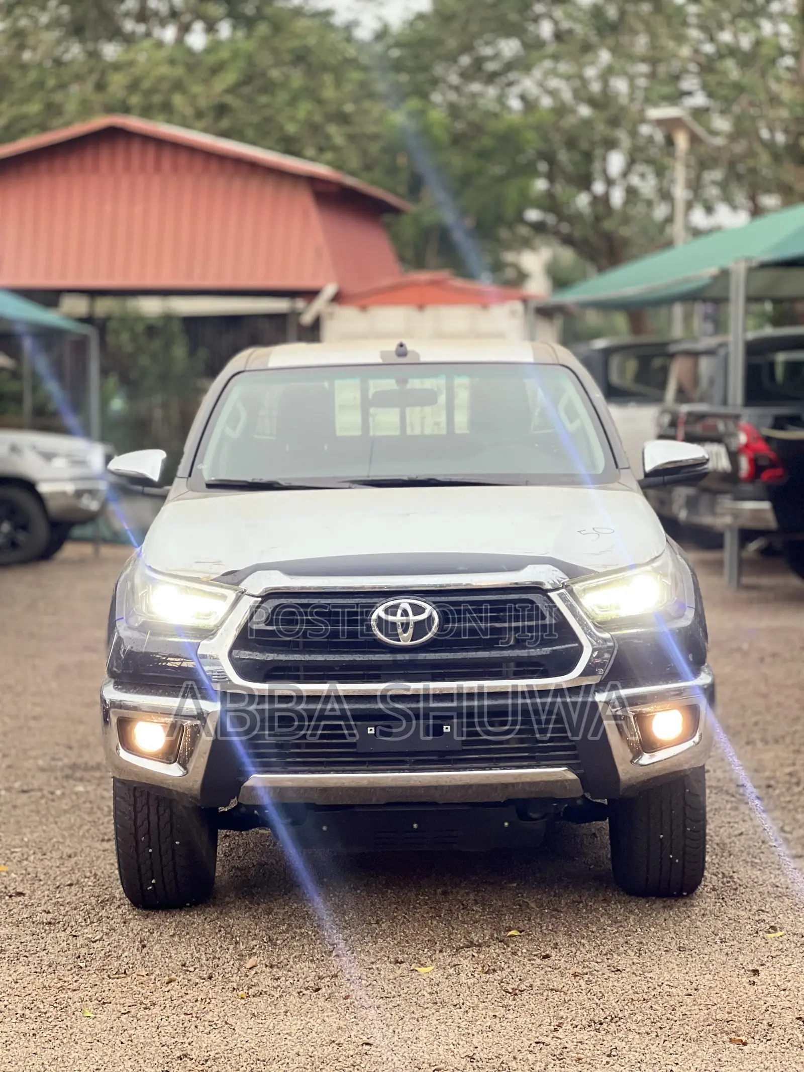 New Toyota Hilux 2025 Black