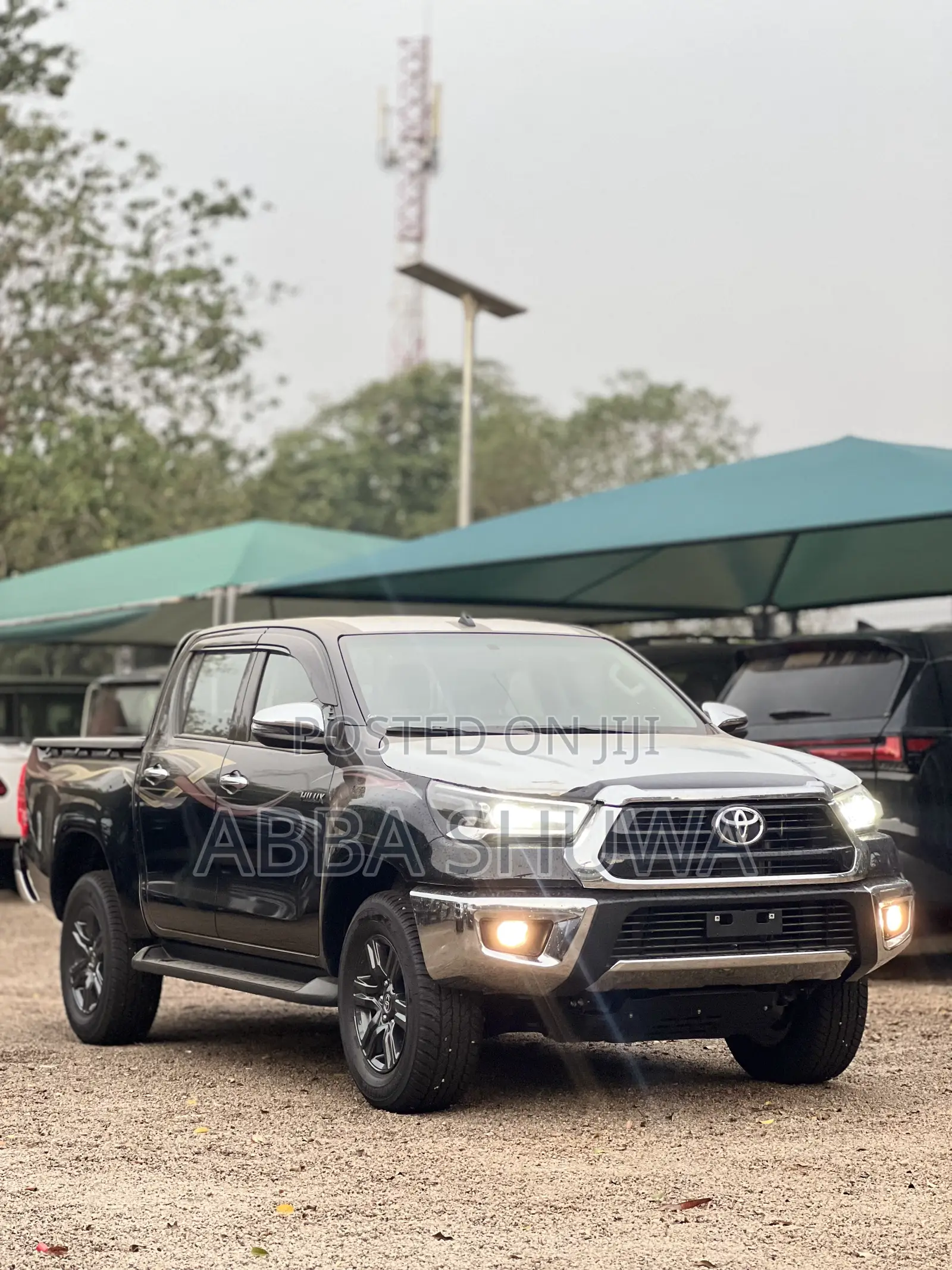New Toyota Hilux 2025 Black