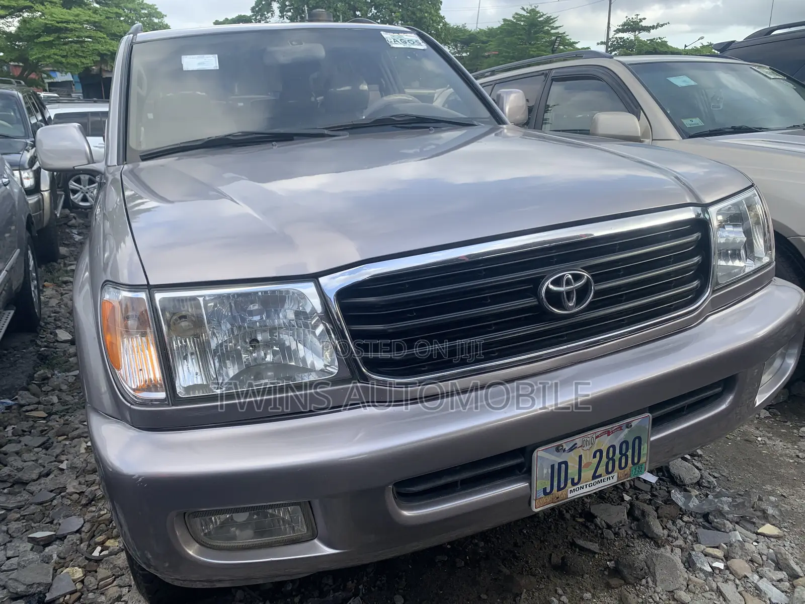 Toyota Land Cruiser 2004 Gray