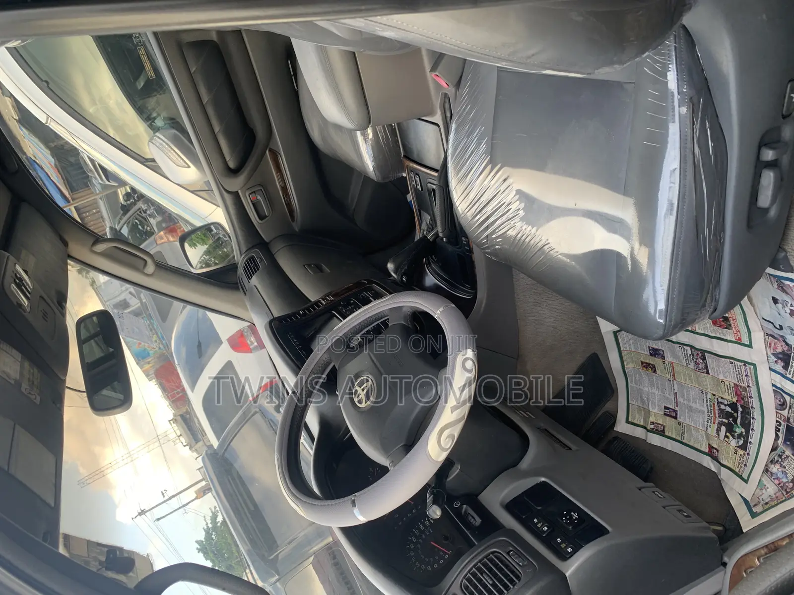 Toyota Land Cruiser 2004 Gray