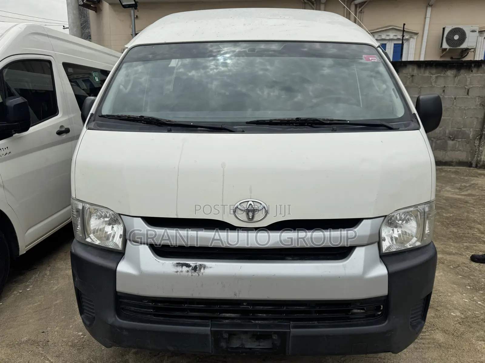 Toyota HiAce 2016 White