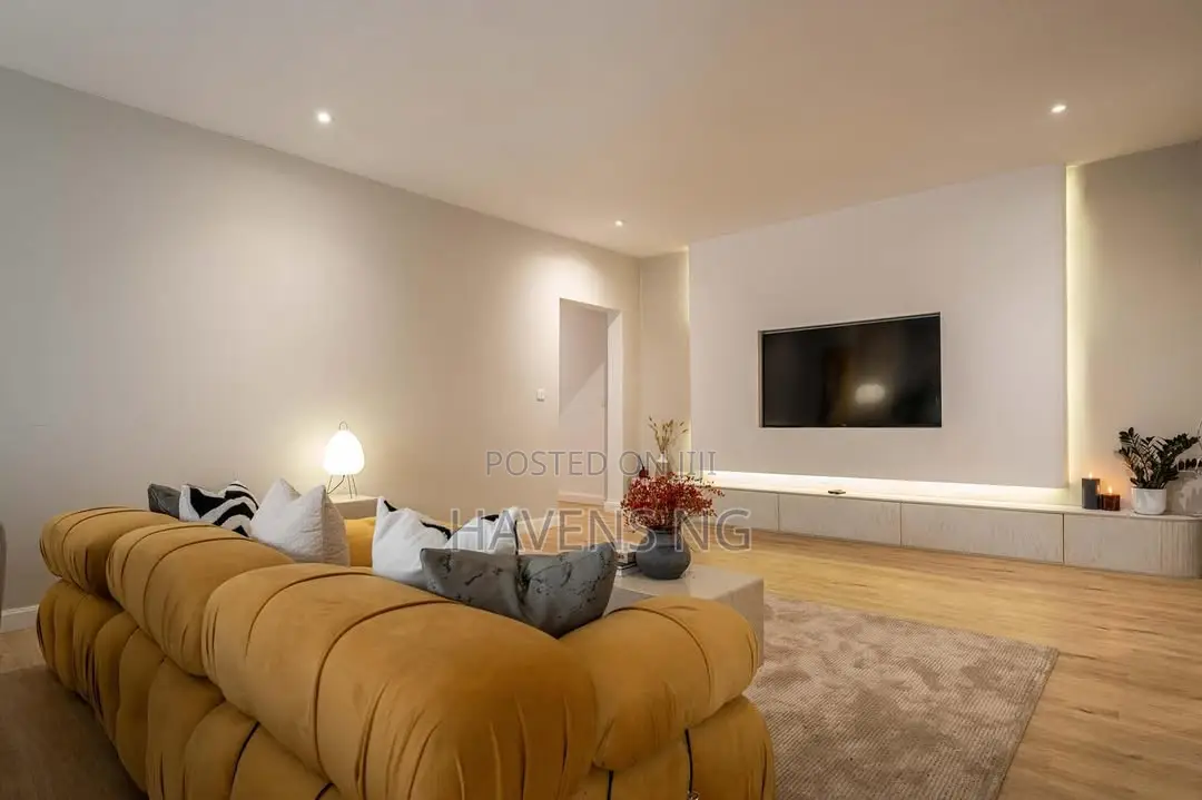 2-Bedroom Luxury Apartment for Short Let